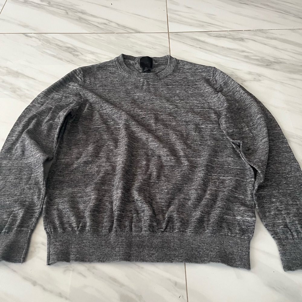 H&M Men's Charcoal Gray Crewneck Sweater